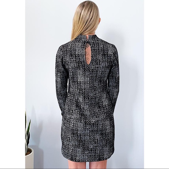 Veronica M Long Sleeve Shift Dress With Pockets - Picture 3 of 4